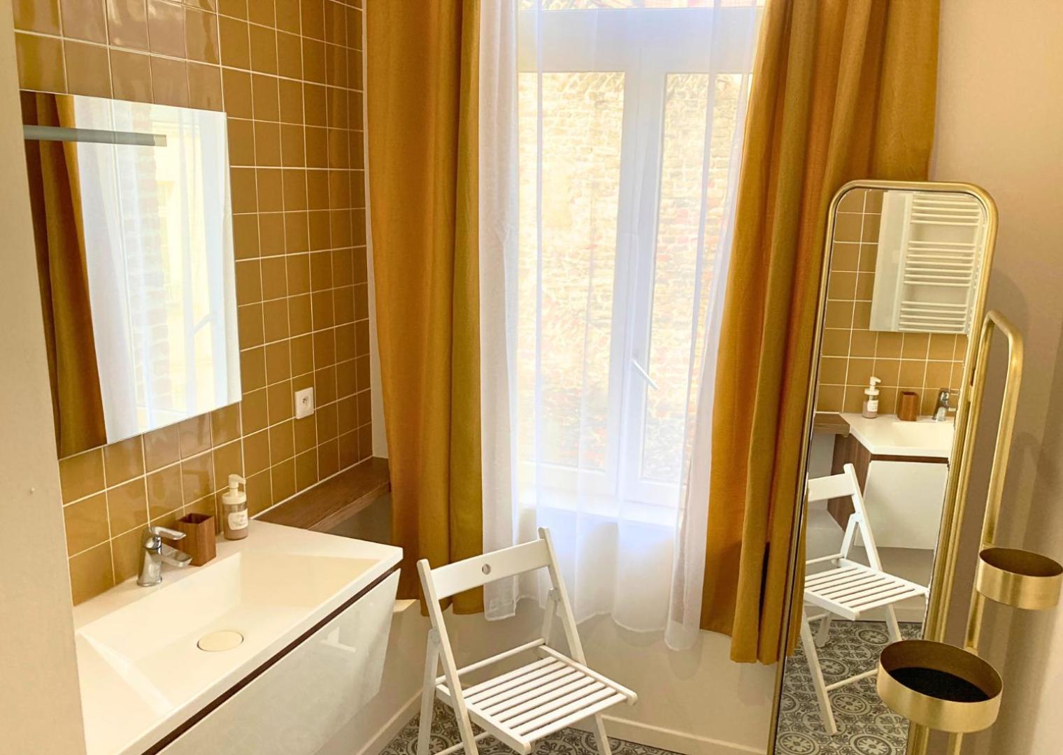 Le Bohemian Chic - 4 Chambres En Hypercentre De Saint-Omer, Ideal Pour Les Groupes Сент Омер Екстериор снимка